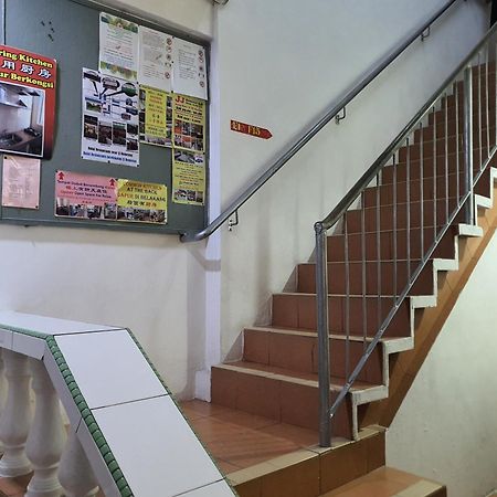 Oyo 90972 Jj Homestay Miri Exterior foto