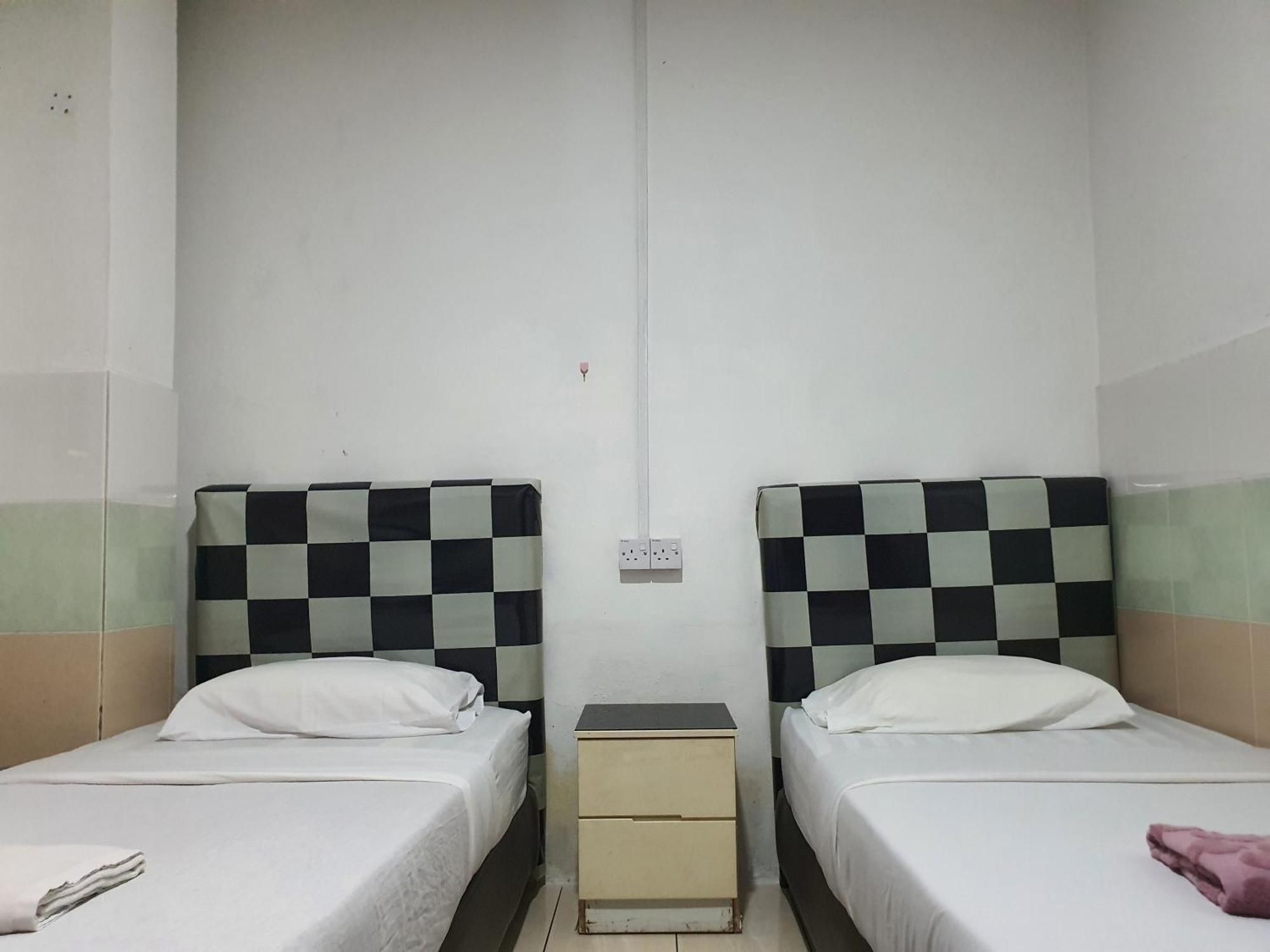 Oyo 90972 Jj Homestay Miri Exterior foto