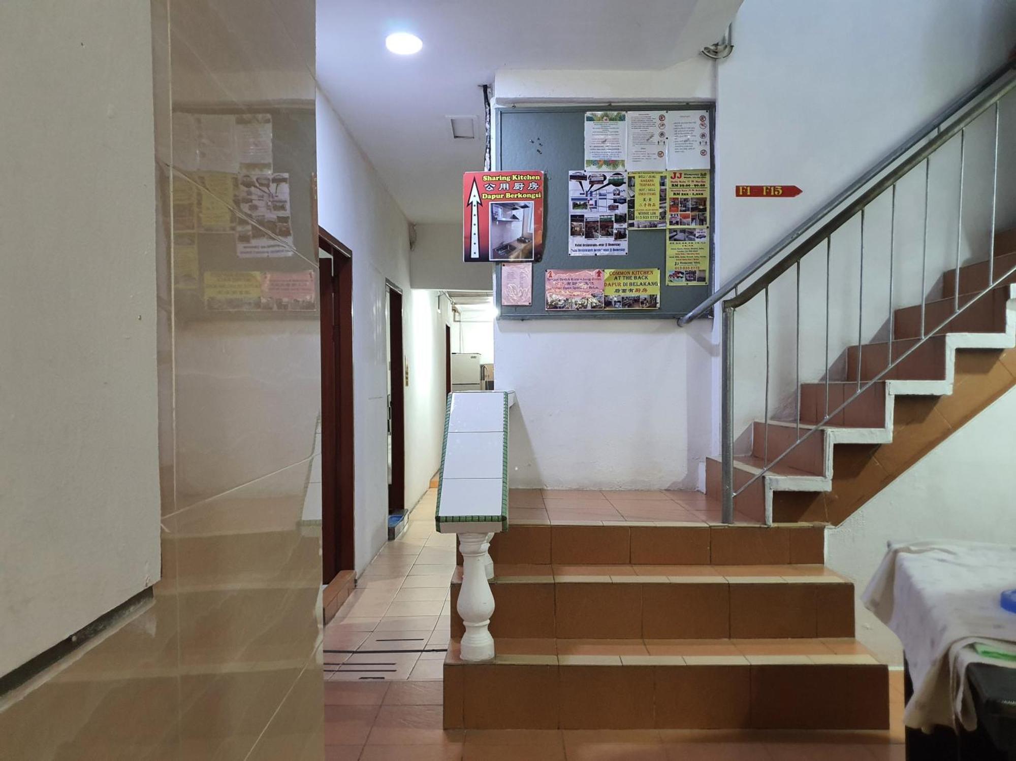 Oyo 90972 Jj Homestay Miri Exterior foto